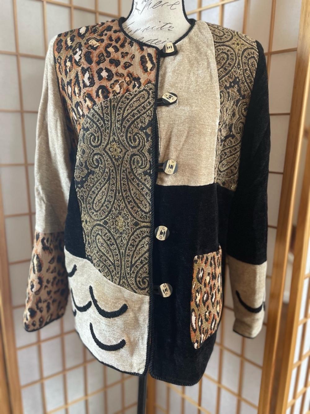 Vintage Brown Beige Women’s animal print jacket, long sleeve Size Small